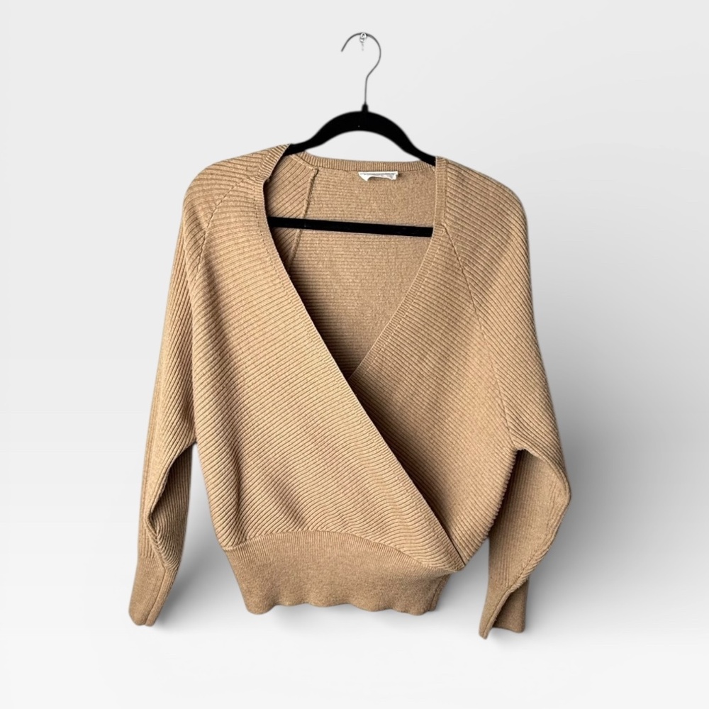 Luca and Grae Camel Wrap Front Long Sleeve Sweater Medium (I)‎